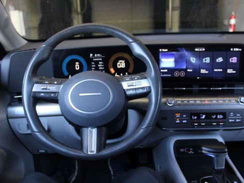 Used 2024 Hyundai Kona SEL AWD/4WD image 35