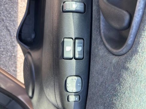 Used 2002 Chevrolet S10 Pickup LS w/ LS Preferred Equipment Group image 14