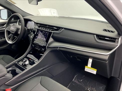 New 2026 Jeep Grand Cherokee L 4WD image 6