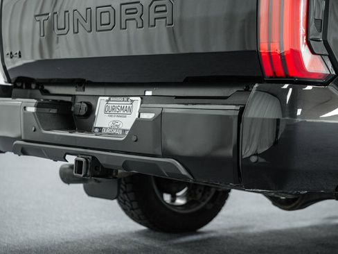 Used 2023 Toyota Tundra Platinum image 18