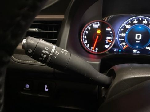 Used 2017 GMC Acadia Denali w/ Technology Package image 43