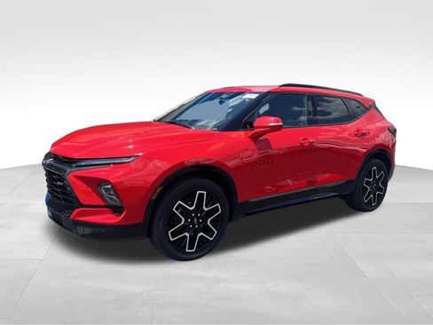 Used 2023 Chevrolet Blazer RS w/ Enhanced Convenience Package AWD/4WD image 2