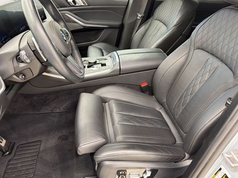 Used 2024 BMW X5 xDrive40i w/ M Sport Package AWD/4WD image 5