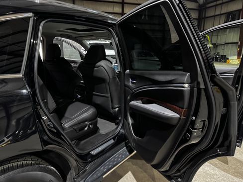 Used 2018 Acura MDX w/Technology Package & AcuraWa image 21