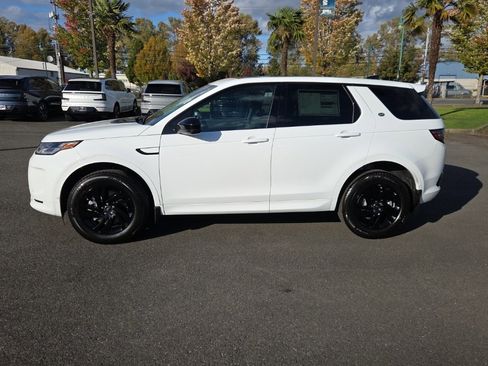 New 2025 Land Rover Discovery Sport S image 2