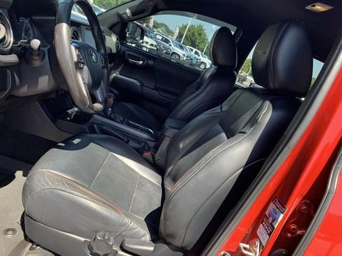 Used 2017 Toyota Tacoma TRD Pro AWD/4WD image 18