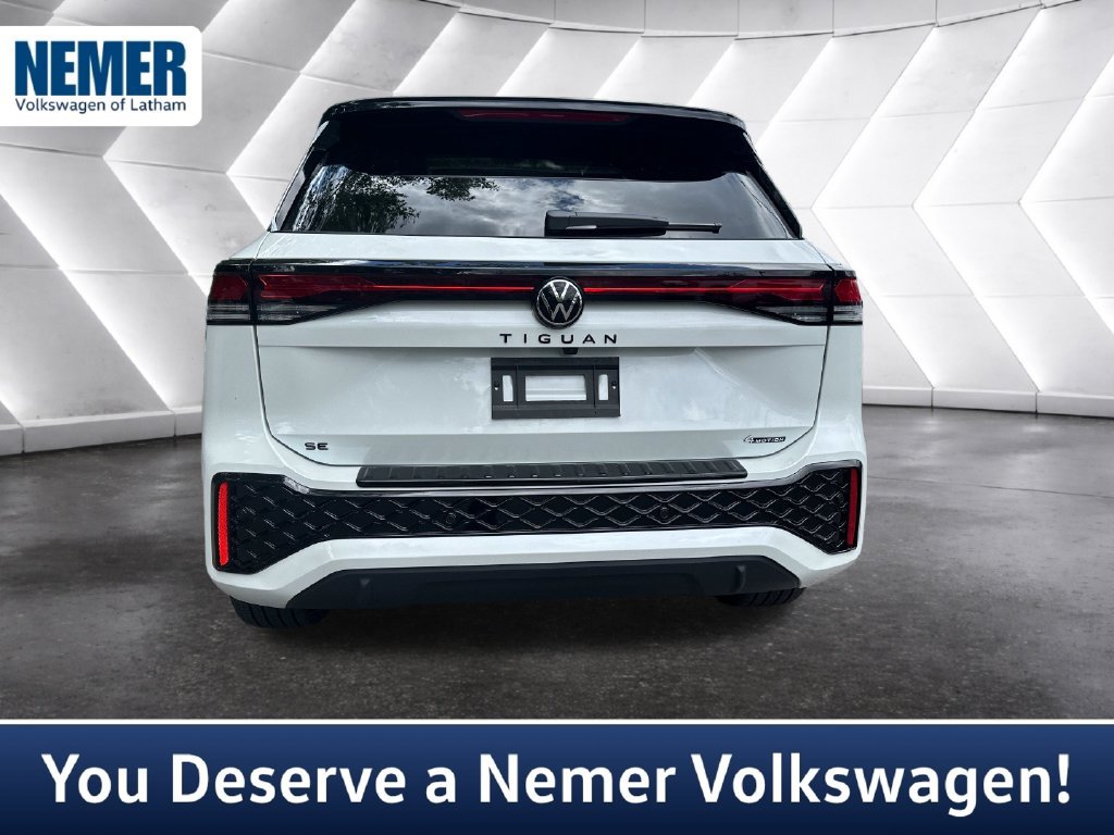 New 2026 Volkswagen Tiguan SE R-Line AWD/4WD image 3
