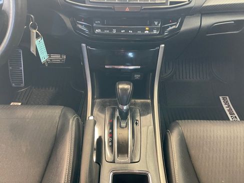 Used 2017 Honda Accord Sport image 13