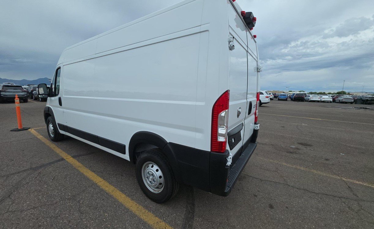 Used 2023 RAM ProMaster 2500 w/ Convenience Group FWD image 6