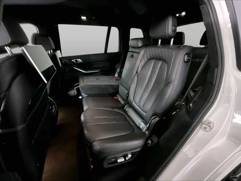 Used 2020 BMW X7 M50i w/ Dynamic Handling Package AWD/4WD image 21