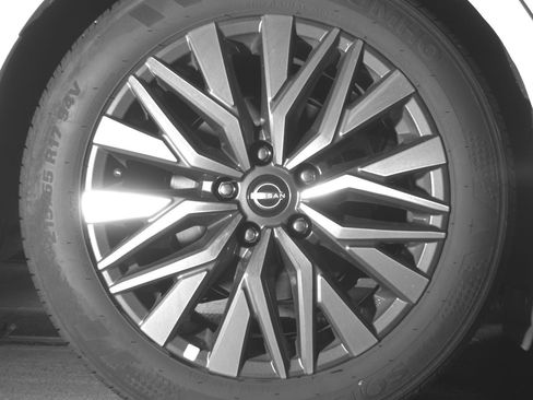 Used 2025 Nissan Altima 2.5 SV FWD image 15