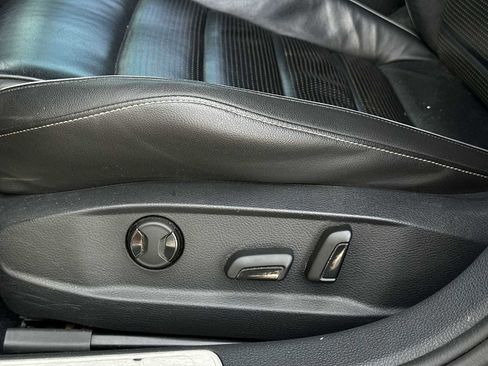 Used 2018 Volkswagen Golf R 4-Door image 14