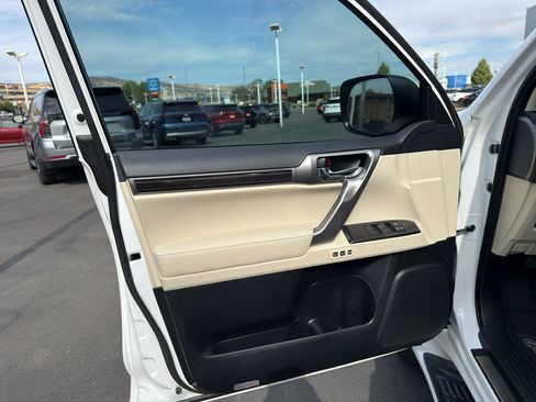 Used 2023 Lexus GX 460 Premium AWD/4WD image 12