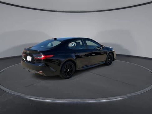 Used 2026 Toyota Camry SE w/ Convenience Package image 8