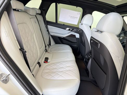 New 2026 BMW X5 xDrive50e w/ Premium Package AWD/4WD image 30