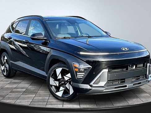 Used 2024 Hyundai Kona Limited FWD image 13