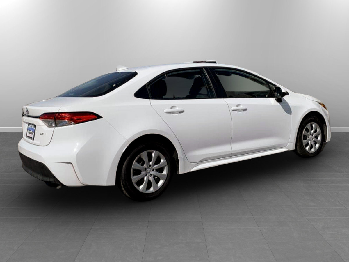 Used 2025 Toyota Corolla LE FWD image 7