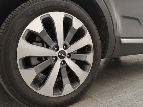 Used 2022 Kia Telluride S FWD image 31