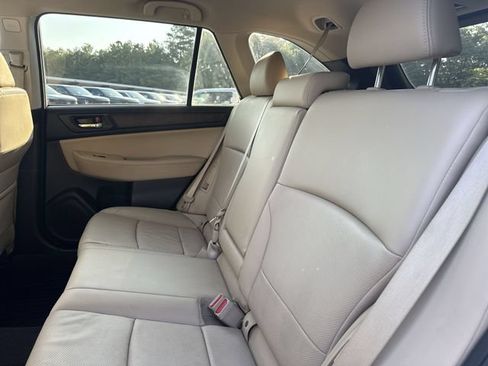 Used 2017 Subaru Outback 2.5i Limited AWD/4WD image 23