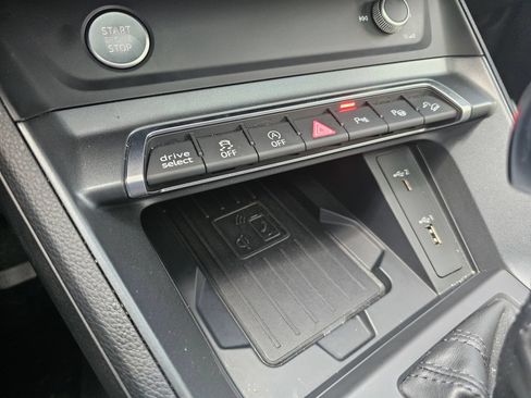 Used 2020 Audi Q3 2.0T Prestige AWD/4WD image 26