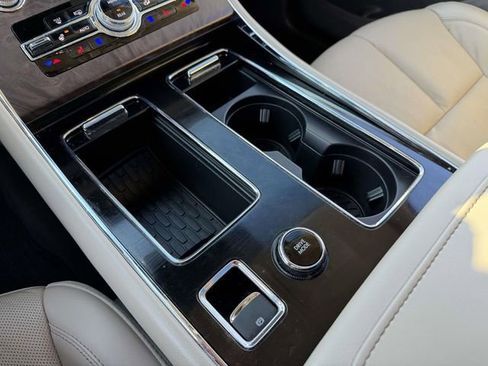 Certified 2023 Lincoln Aviator Reserve w/ Equipment Group 201A image 17