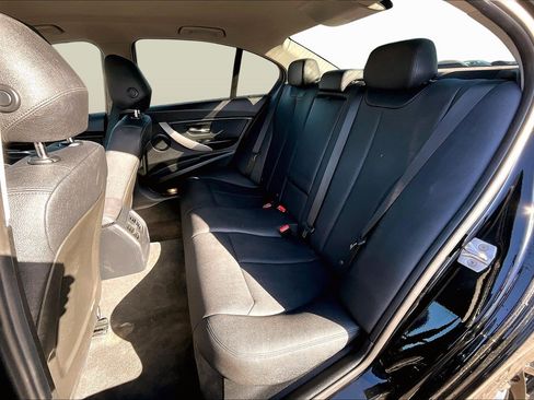 Used 2018 BMW 320i Sedan image 24