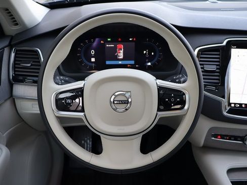 Used 2025 Volvo XC90 B6 Plus w/ Protection Package Premier image 21