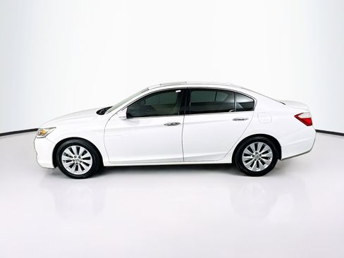Used 2015 Honda Accord Touring image 4