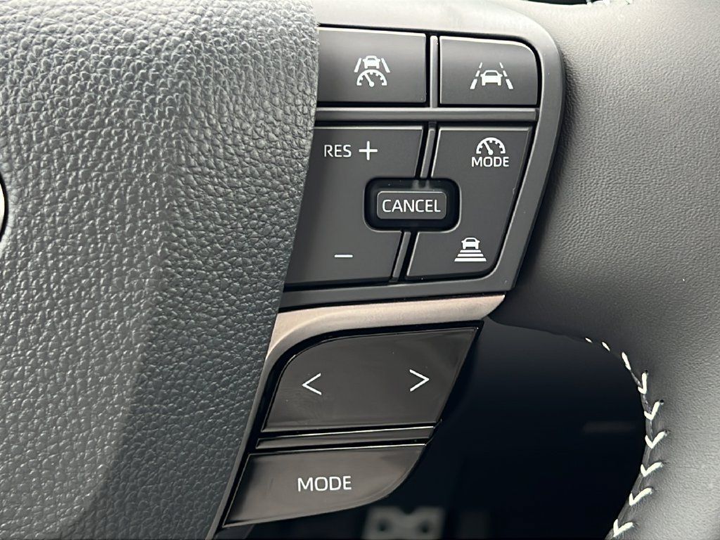 Used 2026 Toyota Camry SE FWD image 19