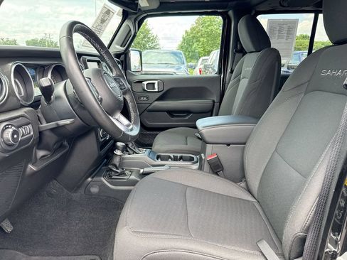 Used 2022 Jeep Wrangler Unlimited Sahara w/ Cold Weather Group AWD/4WD image 20