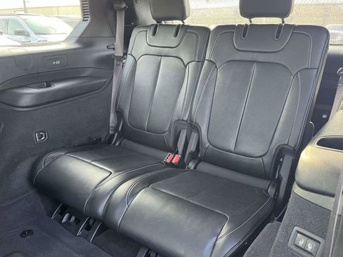 Used 2021 Jeep Grand Cherokee L Overland w/ Luxury Tech Group IV image 17