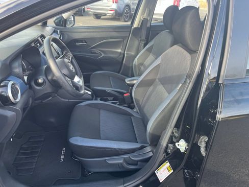 Used 2025 Nissan Versa SV FWD image 24