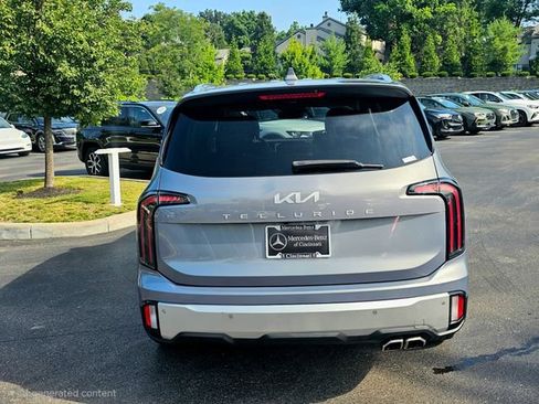 Used 2023 Kia Telluride EX w/ EX Captain's Chair Package FWD image 9