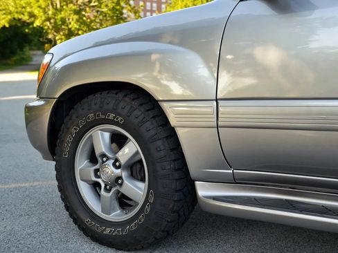 Used 2007 Toyota Land Cruiser AWD/4WD image 41