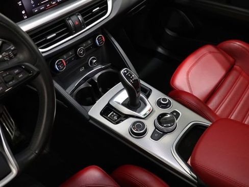 Used 2023 Alfa Romeo Stelvio Veloce AWD/4WD image 27
