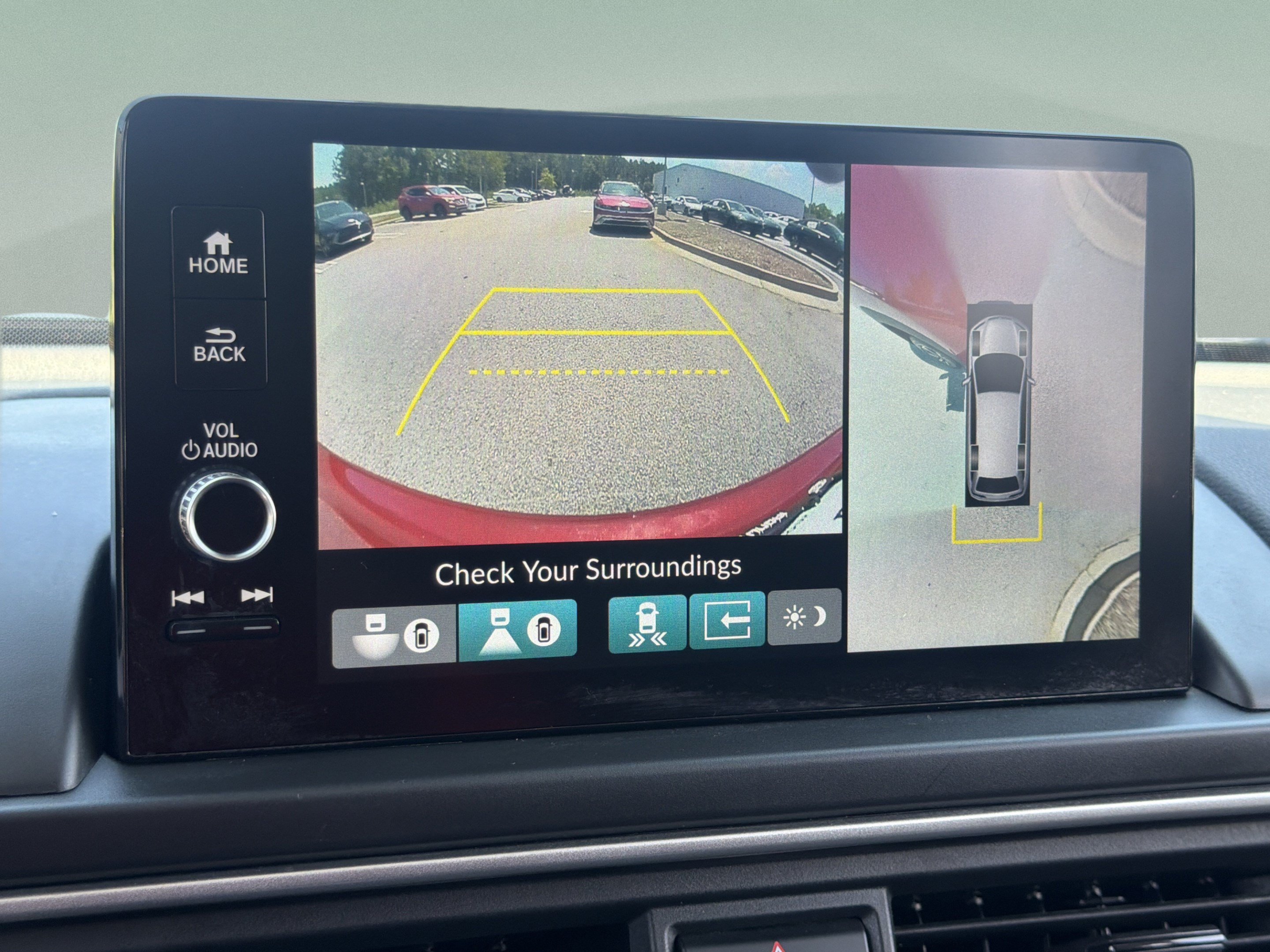 Used 2025 Honda Pilot Elite image 14