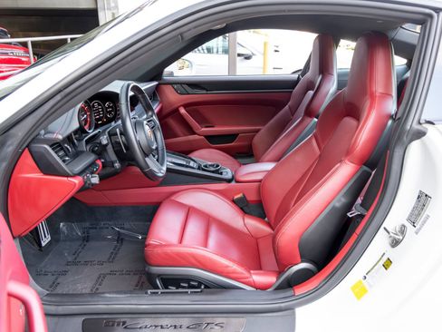 Used 2022 Porsche 911 Carrera GTS RWD image 31
