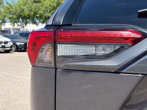 Used 2025 Toyota RAV4 XLE image 10