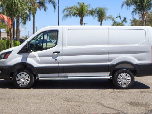 Used 2025 Ford Transit 250 Low Roof w/ Exterior Upgrade Package RWD image 5
