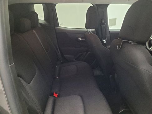 Used 2019 Jeep Renegade Sport image 19