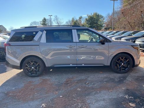 New 2026 Kia Carnival SX Prestige image 4