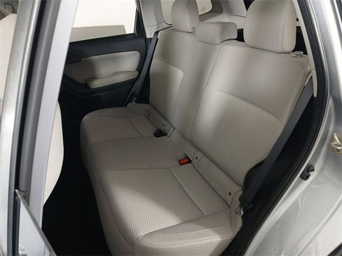 Used 2017 Subaru Forester 2.5i image 16