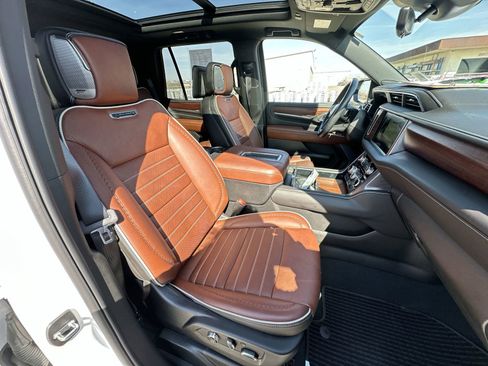 Used 2024 GMC Yukon Denali Ultimate image 29