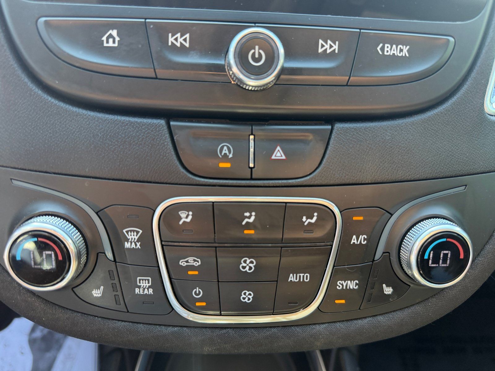 Certified 2020 Chevrolet Malibu LT FWD image 31