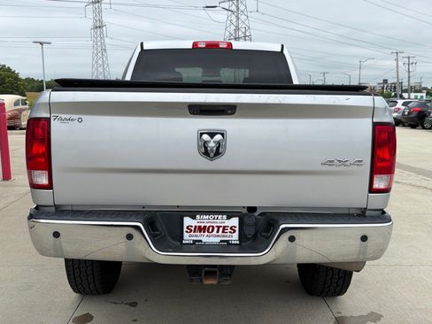 Used 2016 RAM 2500 Tradesman w/ Chrome Appearance Group AWD/4WD image 4