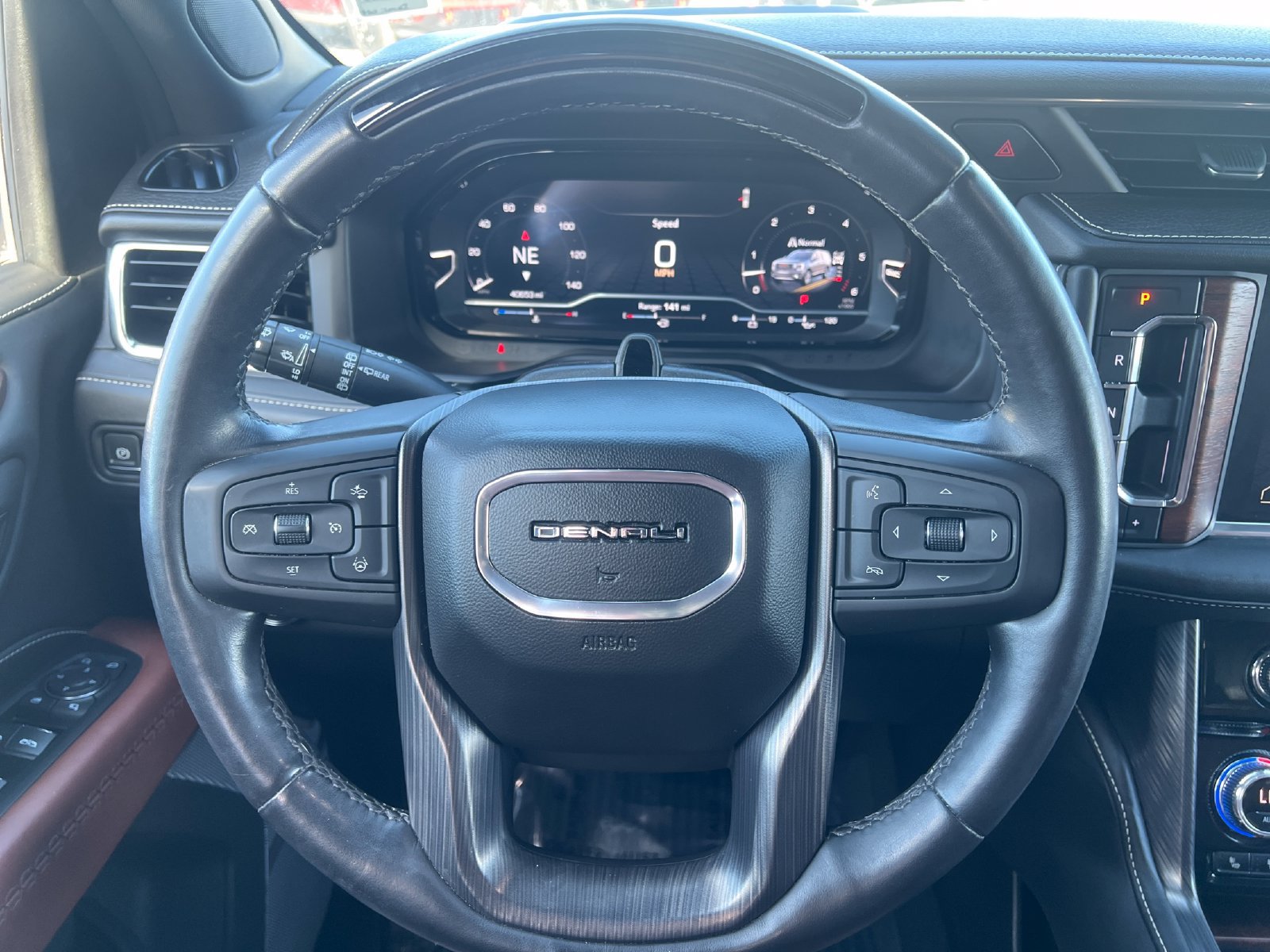Used 2023 GMC Yukon Denali Ultimate AWD/4WD image 21