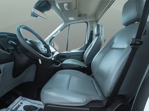 Used 2018 Ford Transit 250 138 RWD image 14