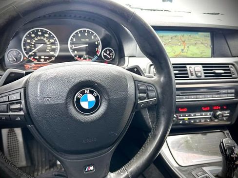 Used 2013 BMW 550i xDrive Sedan image 16