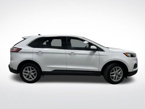 Used 2022 Ford Edge SEL w/ Convenience Package image 2