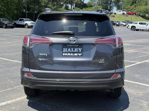 Used 2017 Toyota RAV4 LE AWD/4WD image 20